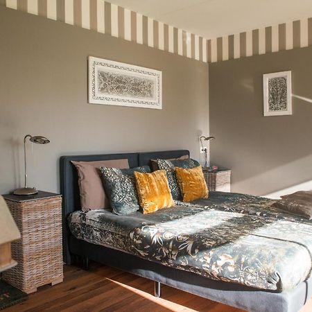 Broeks' Bed En Brood Bed & Breakfast Meerkerk Bagian luar foto