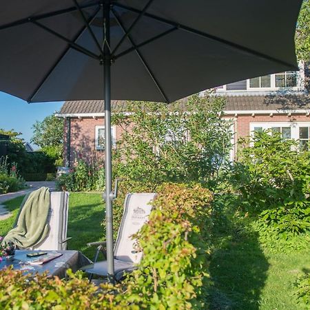 Broeks' Bed En Brood Bed & Breakfast Meerkerk Bagian luar foto