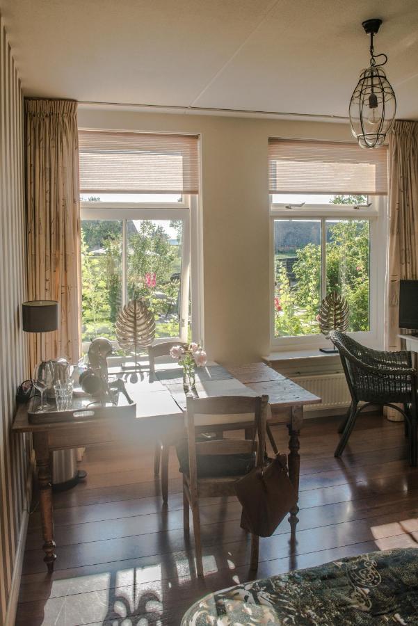 Broeks' Bed En Brood Bed & Breakfast Meerkerk Bagian luar foto
