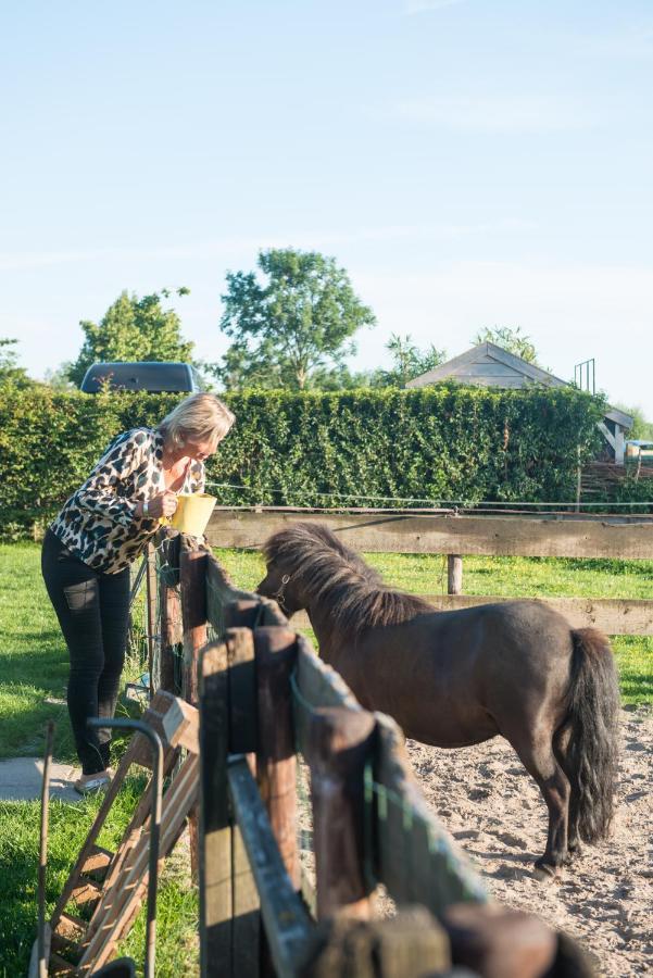 Broeks' Bed En Brood Bed & Breakfast Meerkerk Bagian luar foto