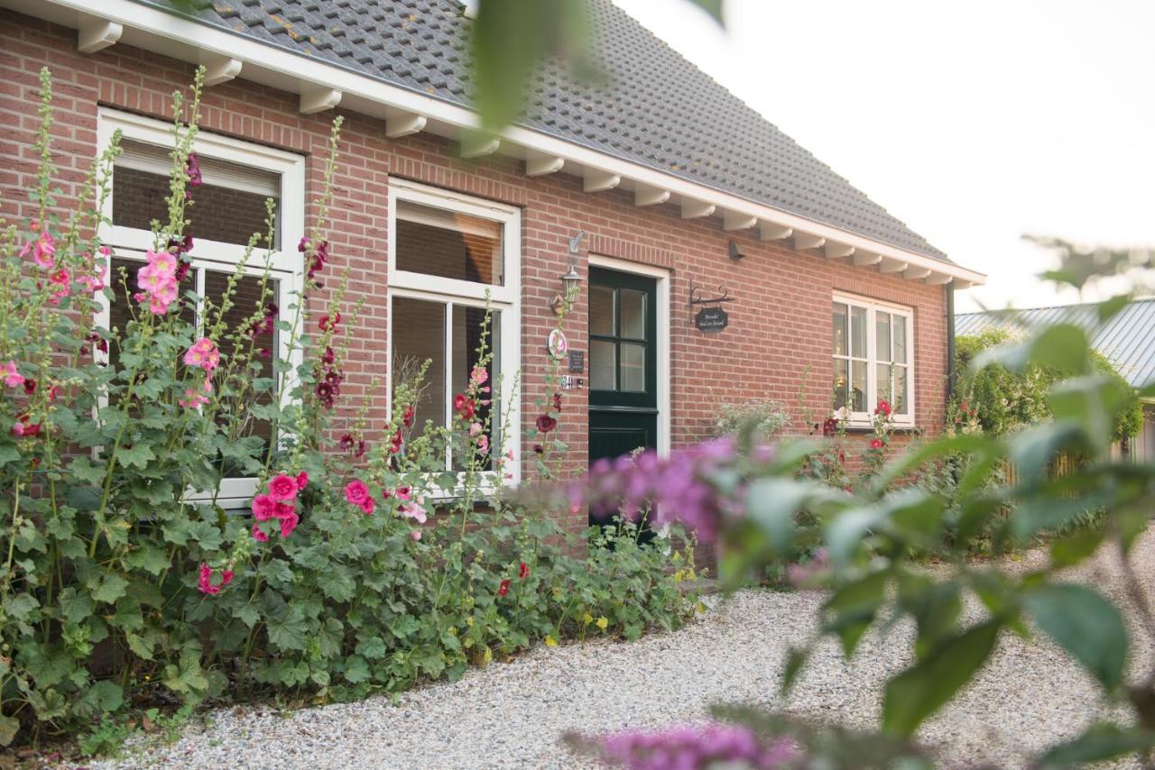 Broeks' Bed En Brood Bed & Breakfast Meerkerk Bagian luar foto